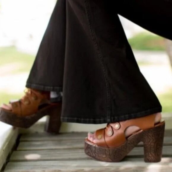 NWOB Free People Farrah Clog Platform Heel Whisky - Picture 3 of 4